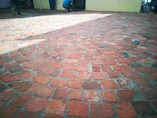 Half bricks for paving