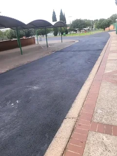 Tar surfaces and all types of paving 067 608 7763