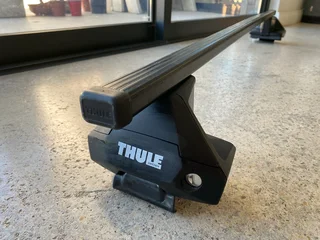 Thule load bars with clamps