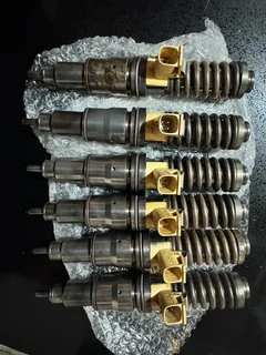 Volvo D13 Injectors for sale