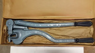2x Hand Punches, Portable, ROPER WHITNEY (USA) #8-1 with Roller Bearings. Price Stated Per Each.