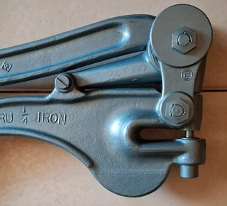 Hand Punch, Portable, ROPER WHITNEY (USA) #8-1. Capacity of ¼” (6,35mm) Hole Through ¼“ Plate.