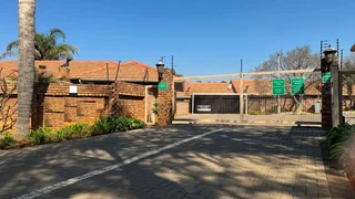For Rent_  Pretoria East Willow Park Manor_2 Bedroom Townhouse Double Garage