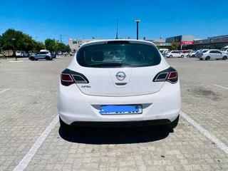 2011 Opel Astra 1.6 Essentia – Reliable &amp; Well Maintained