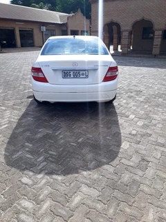 Mercedes-Benz c180 automatic 2009 model