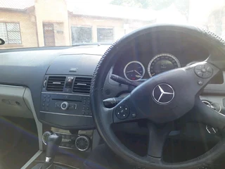 Mercedes-Benz c180 automatic 2009 model