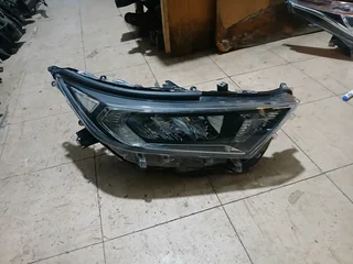 Toyota rav4 headlight