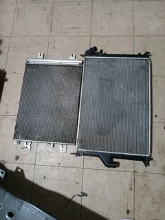 Nissan np200 radiator condenser