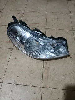 Suzuki sx4 headlight