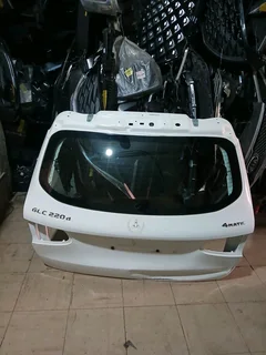Mercedes-Benz glc 220 tailgate