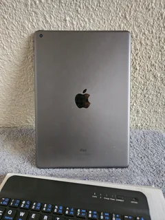 Apple ipad air generation 2 + keyboard