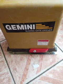 Sliding gate opener (Gemini) for sale in Lenasia