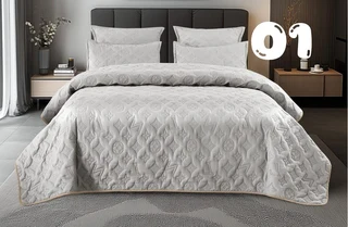 Stunning Queen Size, 5 Piece Quilt Set