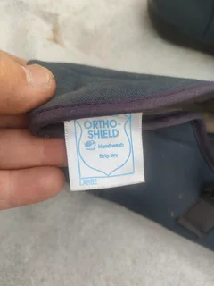 Orthopedic Air Walker shoes. Size L and M