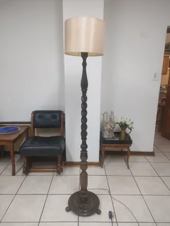 Big floor lam for sale