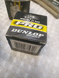 Vintage 2 x brand new SNT table tennis bat with 5x Dunlop professional balls