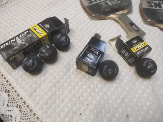 Vintage 2 x brand new SNT table tennis bat with 5x Dunlop professional balls