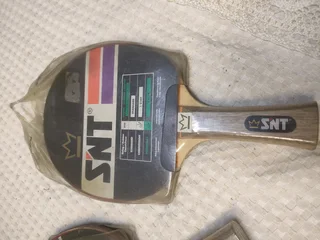 Vintage 2 x brand new SNT table tennis bat with 5x Dunlop professional balls