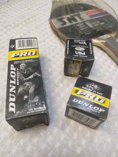 Vintage 2 x brand new SNT table tennis bat with 5x Dunlop professional balls