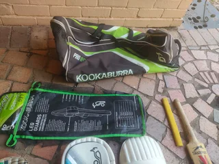 Medium size Kookaburra cricket kit with bag.