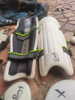 Medium size Kookaburra cricket kit with bag.