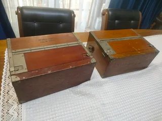 1932&#39;s Vintage Swiss Army Telephone.