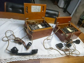 1932&#39;s Vintage Swiss Army Telephone.