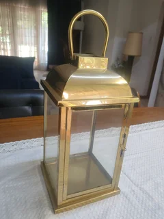 2 x beautiful Lenten for sale.