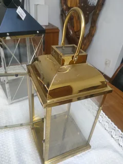 2 x beautiful Lenten for sale.