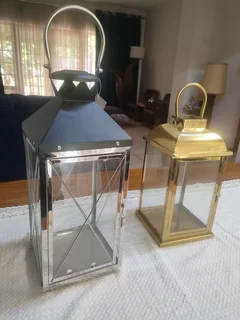 2 x beautiful Lenten for sale.