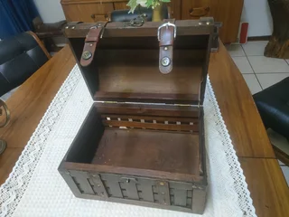 Vintage Chic solid Wooden Pirate Storage Box Case Holder Vintage Treasure Chest.