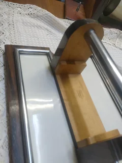 vintage 1960&#39;s wooden and glass appetizer tray features a handle and four glass.