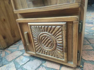 2 x heavy oak wood pedestal