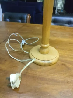 70 cm pine wood table lamp