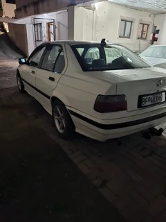 1999 BMW E36 318is Automatic