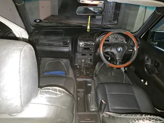 1999 BMW E36 318is Automatic