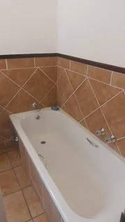 Room to rent in fourway