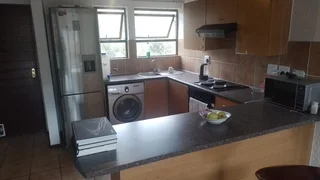 Room to rent in fourway