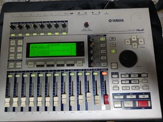 Yamaha Aw16g - Professional Audio Workstation
