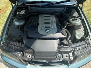 2003 BMW 330d (E46)