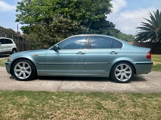 2003 BMW 330d (E46)