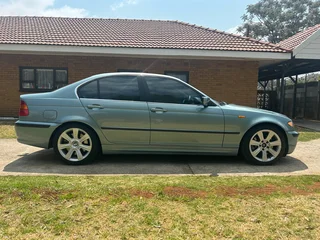 2003 BMW 330d (E46)