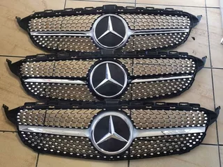 Mercedes Benz W205 Brandnew Diamond Grill Complete With Badge.
