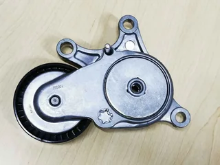 Mercedes Benz A200 brand-new M270 V-Belt Tensioner.