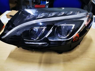 MERCEDES BENZ W205 CLEAN DOUBLE XENON HEADLIGHTS