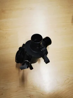 MERCEDES BENZ W205,W213 M651 ENGINE  BRAND-NEW  THERMOSTAT