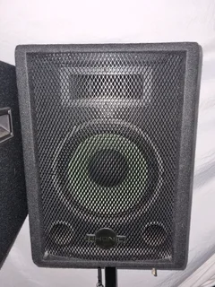 Phonic SEM 710 SPEAKERS PAIR WITH STANDS