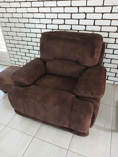 Recliner lounge suite.