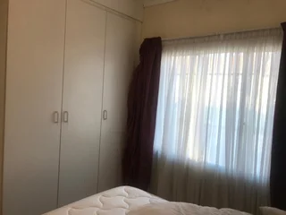 2 bedroom Upstairs Corner Apartment