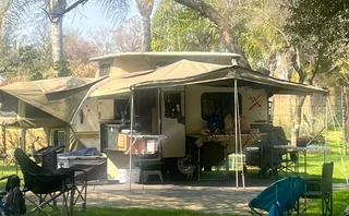 2015 Jurgens Explorer Caravan – Excellent Condition!